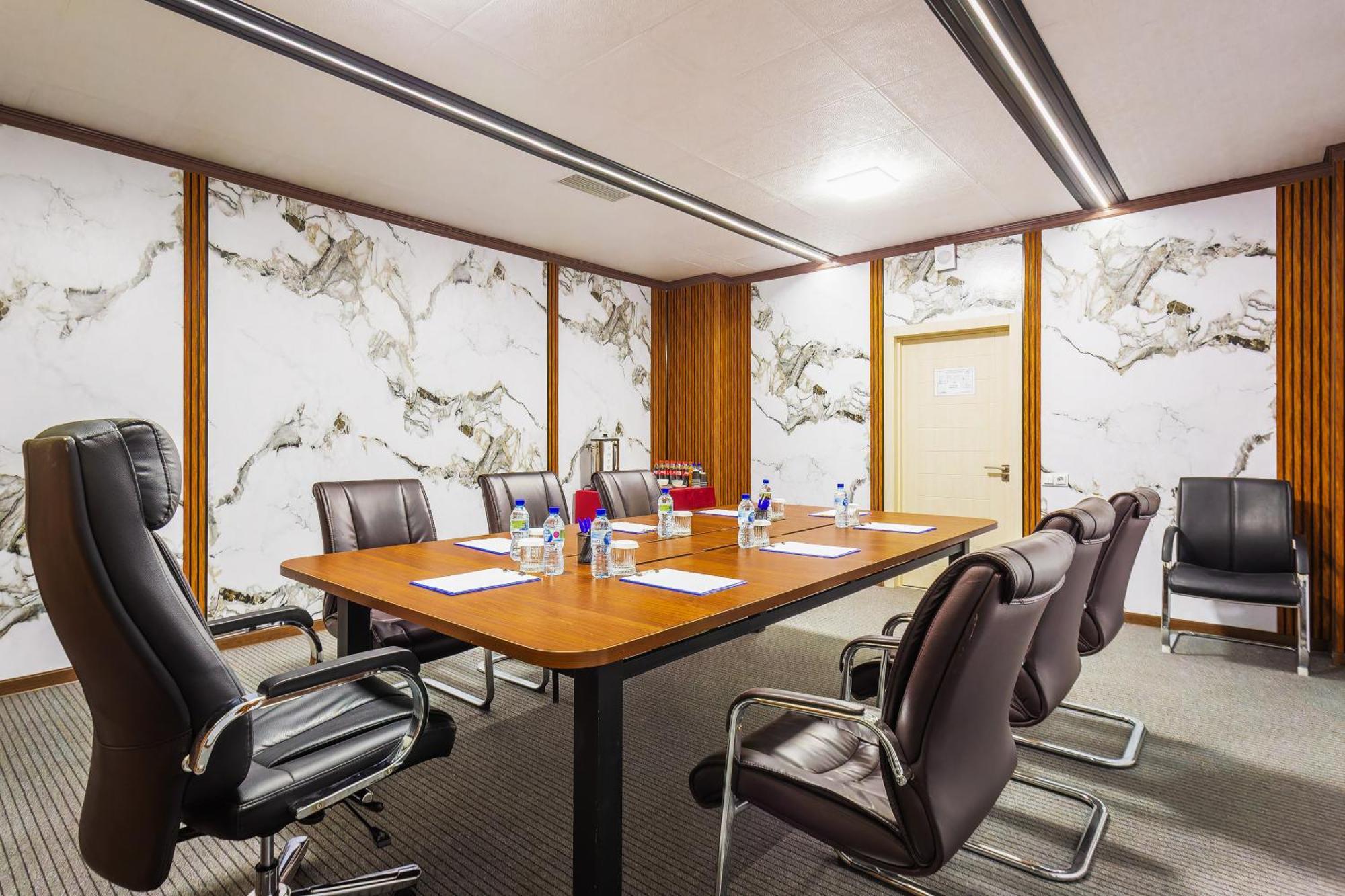 Rich Park Hotel Tashkent Ngoại thất bức ảnh