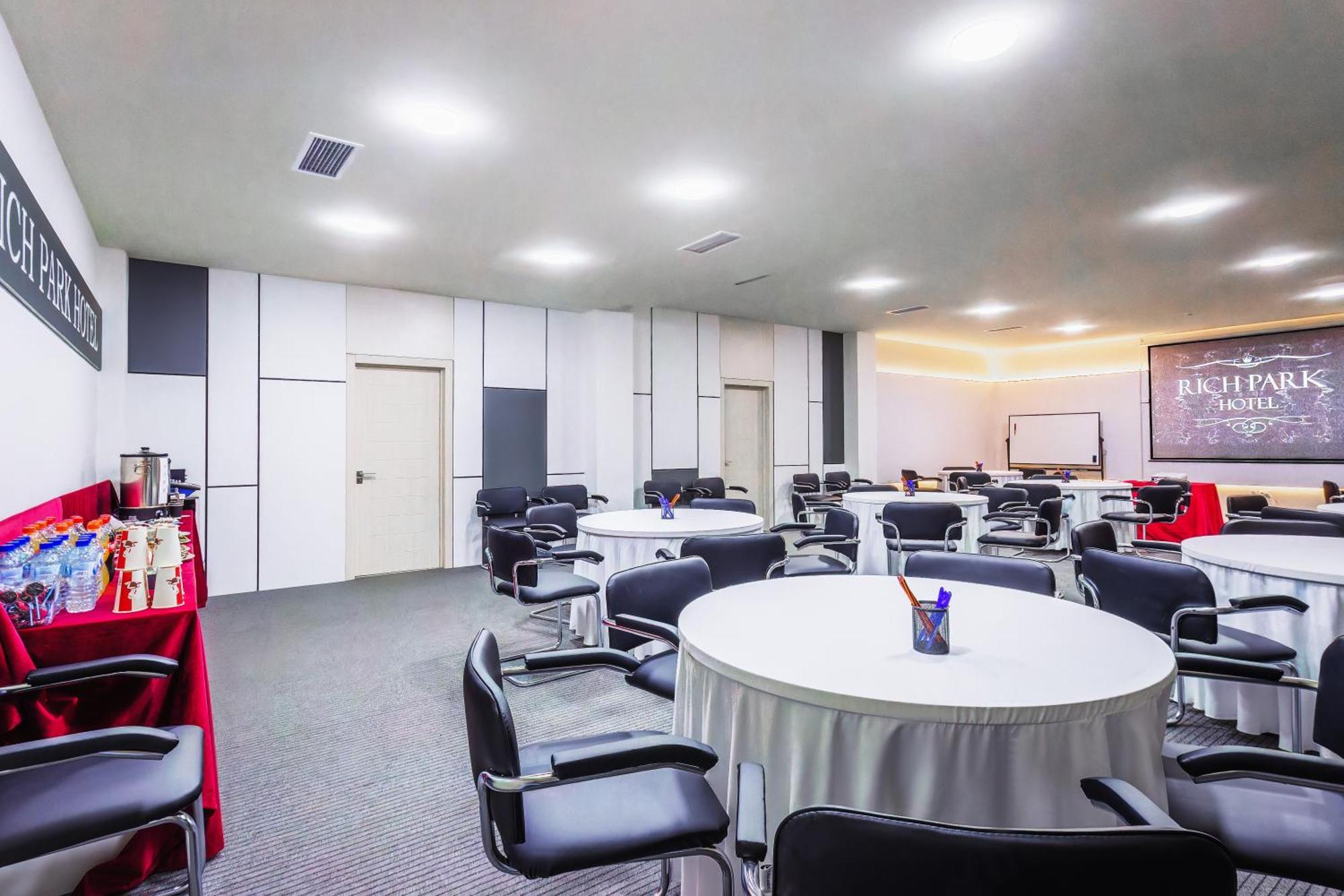 Rich Park Hotel Tashkent Ngoại thất bức ảnh