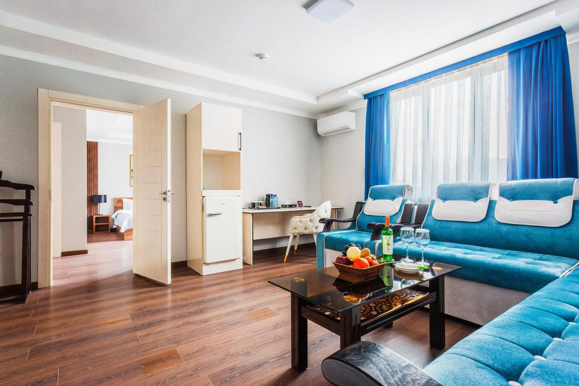 Rich Park Hotel Tashkent Ngoại thất bức ảnh